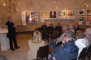 Heilige Rume? - Moderne Sakralbauten / Moderne Sakralrume im liturgischen Gebrauch  Kunst im Karner