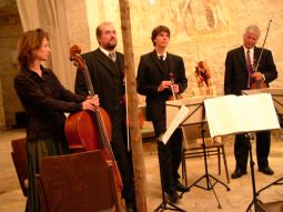 W.A. Mozart: Streichquartette & Reisebriefe mit dem Ensemble "Kammerton Wien"  Kunst im Karner - St. Othmar