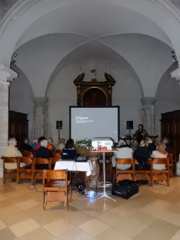 Rahmenprogramm Filmabend: „Die Glücksritter - The Trading Place“ © Kunst im Karner - St, Othmar